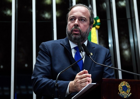 Etanol pode ser negociado com EUA, mas Brasil deveria manter sua tarifa, diz Silveira