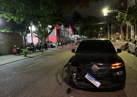 Entregador de lanche fica gravemente ferido após ser atingido por carro na Av. Mario Ypiranga