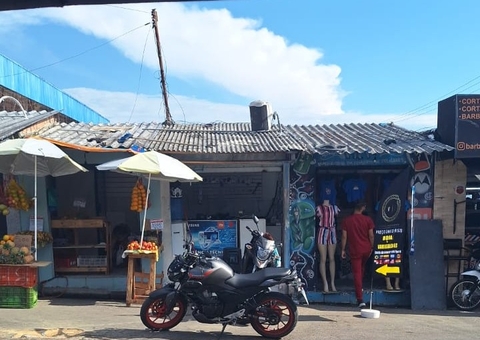 Dupla é presa por usar assistência técnica para desbloquear celulares roubados no Novo Aleixo