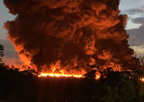 Fumaça de incêndio em fábrica de Manaus é vista de diversos pontos da cidade