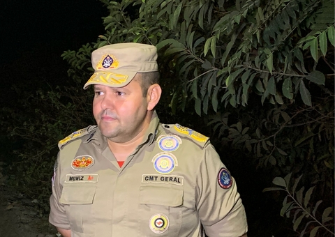 Incêndio no Distrito está ‘confinado’ e equipe levará 2 dias para retirar material queimado