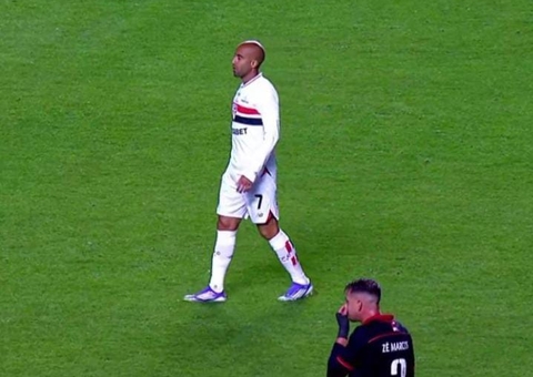 São Paulo vence o Vitória e respira no Campeonato Brasileiro