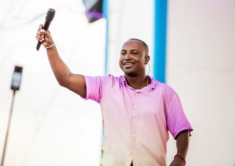 De 'Falta Você' à Itaipava Premium: Thiaguinho se apresenta na Tardezinha em Manaus