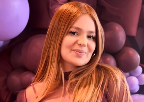 Viih Tube posa de barriga de fora após cirurgia plástica; veja antes e depois