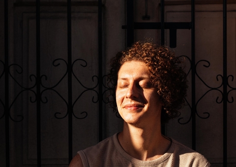 Cantor amazonense Nando Montenegro lança EP de estreia “RUMO”