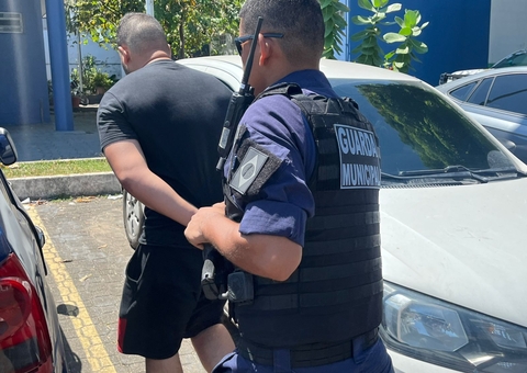 Venezuelano é preso após tentar invadir 'Faixa Liberada' com carro no Centro