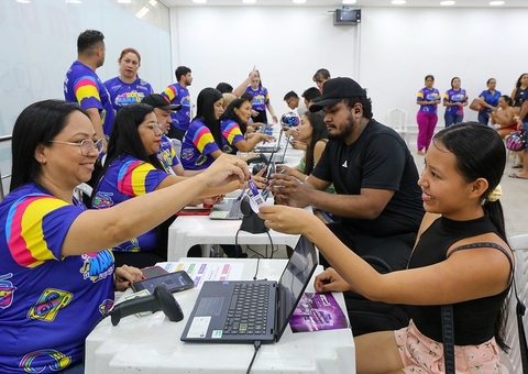 Manauscult inicia troca de alimentos por pulseiras para o #SouManaus