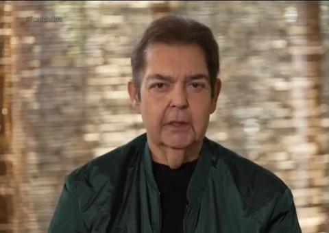 Faustão recebe alta do hospital após três meses internado