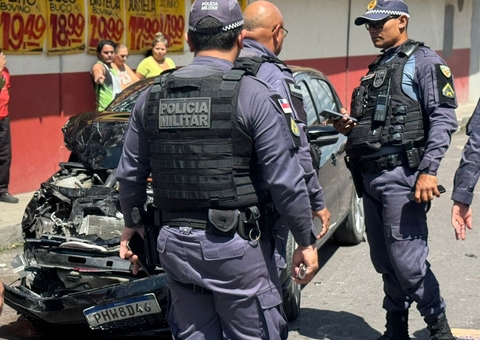 Idosa morre imprensada entre carros durante grave acidente no São José