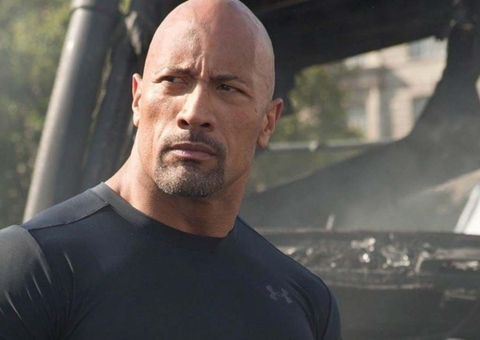 The Rock surpreende ao surgir com menos 30kg; veja