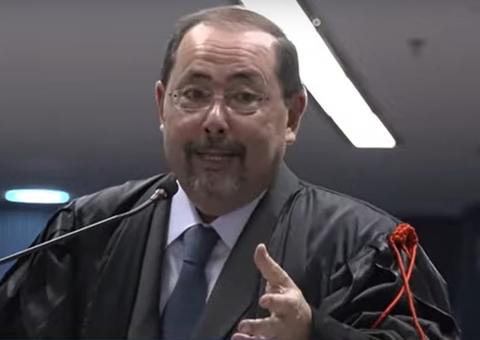 Defesa de Bolsonaro diz que Mauro Cid mentiu e que não há provas que liguem ex-presidente a 8/1 