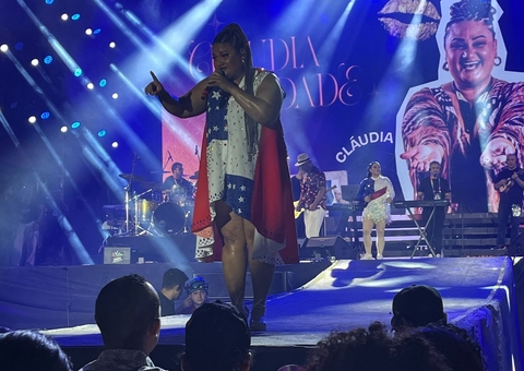 Segundo dia de Sou Manaus tem samba, bloco e multidão 