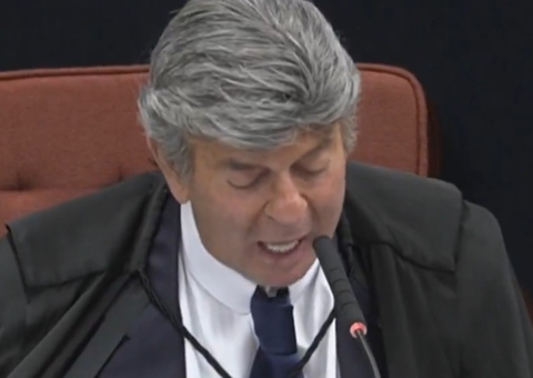 Fux diz que STF não tem competência para julgar golpe e vota para anular ação