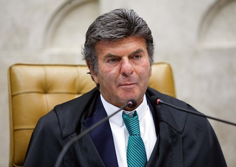 Fux vota para absolver Bolsonaro e aliados por crime de organização criminosa