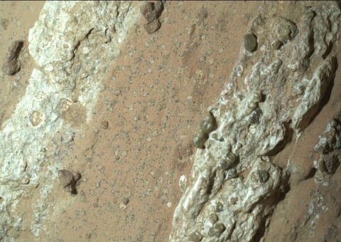 Nasa anuncia possível sinal de vida antiga em rocha coletada em Marte