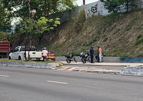 Motociclista de App escapa de ser esmagado na avenida Rodrigo Otávio