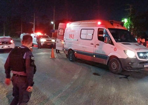 Três pessoas ficam gravemente feridas em colisão entre motos em Manaus