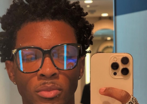 Corpo encontrado em carro do cantor D4vd é identificado