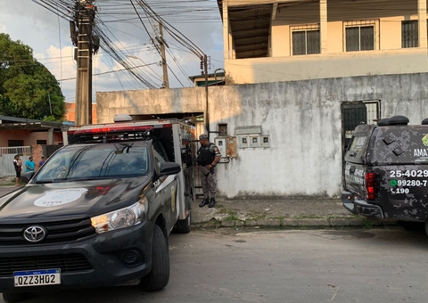 Mulher tem casa invadida e é executada na cozinha em Manaus