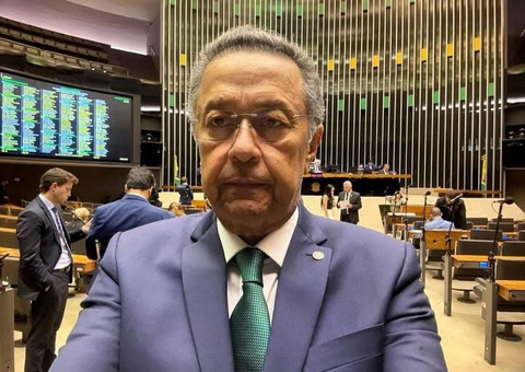 Silas Câmara nega rumores de afastamento do mandato e de adesão a campanha