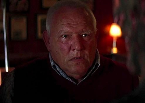 Ator Ron Dean, de Batman, morre aos 87 anos