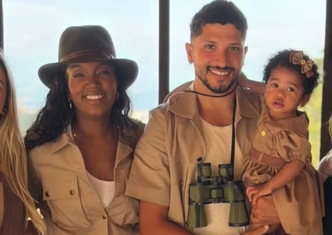 Iza e Yuri Lima surgem juntos em aniversário da filha dias após separação; vídeo