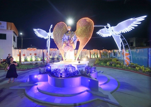 Praça em homenagem às vítimas da covid é inaugurada em Manaus