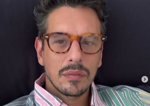 Após boatos de affair com Gracyanne, João Vicente diz estar vivendo romance