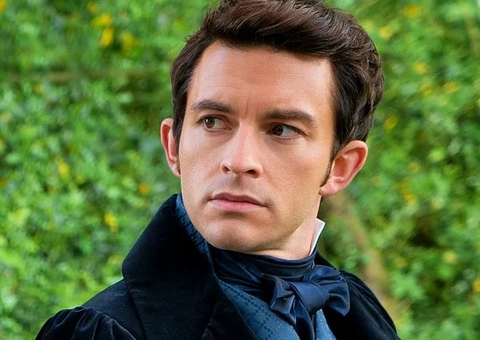 Jonathan Bailey é eleito o homem mais sexy do mundo