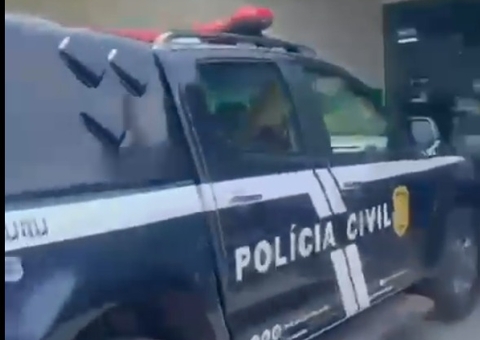 Homem é preso por enforcar e ameaçar companheira em Manacapuru