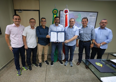 Convênios garantem recuperação de ruas e apoio ao setor primário em Carauari e Manicoré