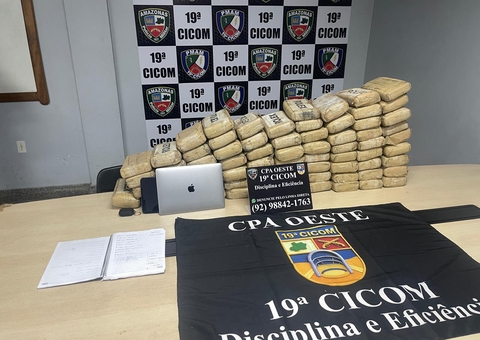 PM apreende 70 quilos de maconha após perseguição na Ponta Negra