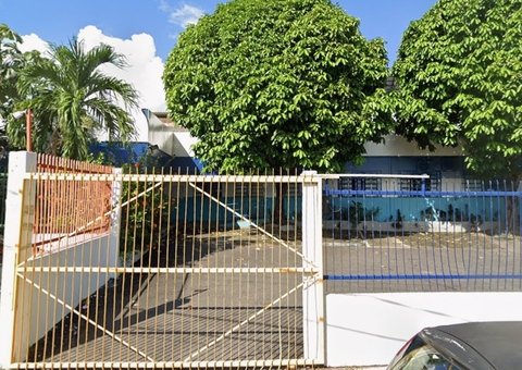 Árvore cai em estacionamento de USF Vila da Prata e atendimento é suspenso 