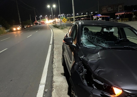 Mulher morre após ser atropelada por carro na AM-070