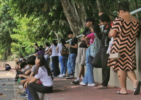 Candidatos se adiantam e chegam às escolas com folga para prova do Enem