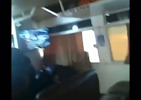 Chuva e vento atingem lancha no Rio Solimões e passageiros entram em pânico