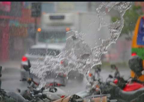Alerta de tempestade: Manaus registra risco de ventos fortes e descargas elétricas