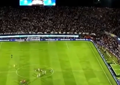 Hulk erra pênalti, Lanús bate Atlético-MG e conquista a Sul-Americana