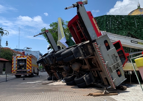 Sem plano, sem equipamento; delegado lista erros de empresa em acidente com árvore de Natal