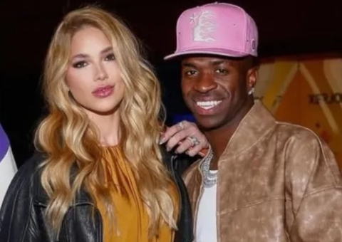 Virginia ganha surpresa de Vini Jr. em 1º mês de namoro