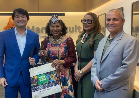 Rainha africana visita Manaus e abre caminho para parceria histórica com cidade