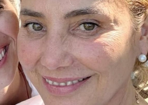 Heloisa Périssé posta primeira foto com namorada após assumir romance