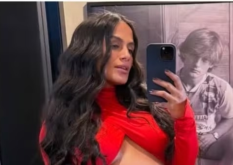 Carol Peixinho exibe corpo sarado 2 meses após dar à luz 