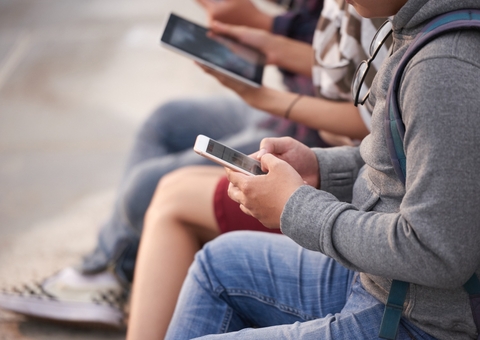 Redes sociais de adolescentes deverão ser vinculadas às dos pais; entenda