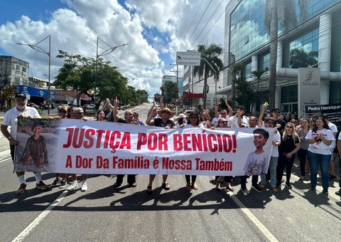 "O fogo não vai apagar": pais de Benício fazem protesto cobrando Justiça