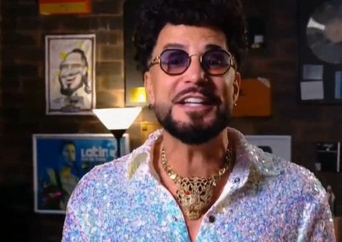 Latino anuncia especial no SBT após cancelamento de Zezé Di Camargo