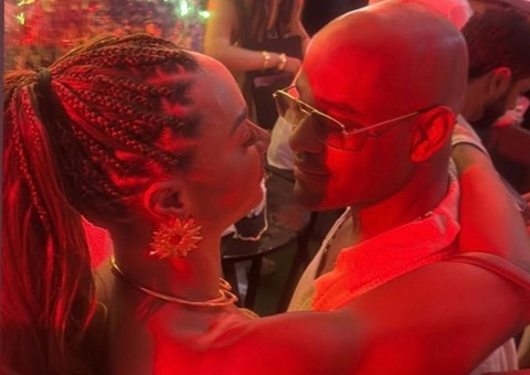 Ex-bbbs Aline Patriarca e Cezar Black são flagrados aos beijos em festa; vídeo