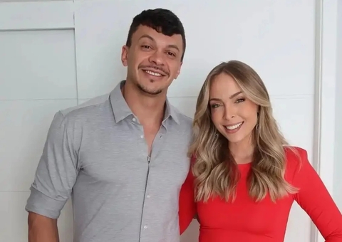 Tata Estaniecki posta foto sem Cocielo no réveillon e levanta suspeitas de separação