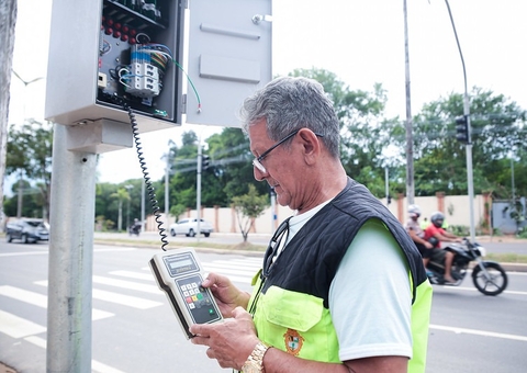 IMMU instala novo semáforo para pedestres na Avenida do Turismo; confira local