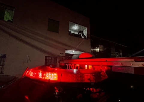 Mulher entra em desespero ao descobrir que filho foi morto pelo pai em Manaus; vídeo